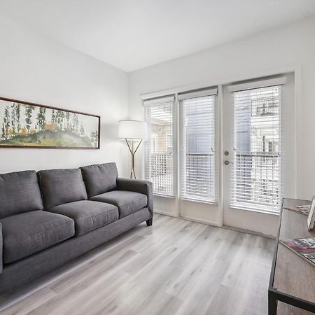Premium Apartments And Studios At Midtown 205 In 夏洛特 外观 照片