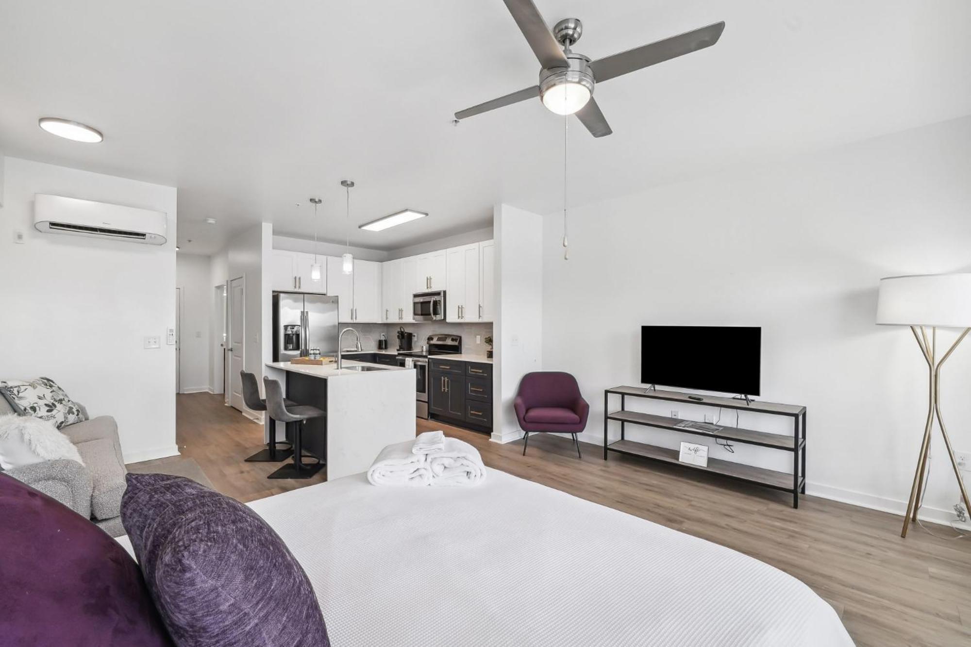 Premium Apartments And Studios At Midtown 205 In 夏洛特 外观 照片