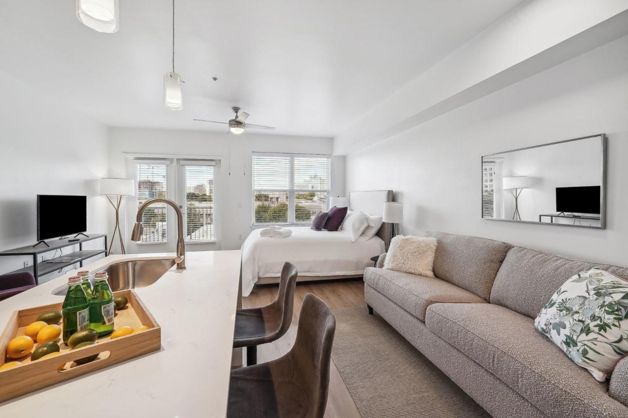 Premium Apartments And Studios At Midtown 205 In 夏洛特 外观 照片