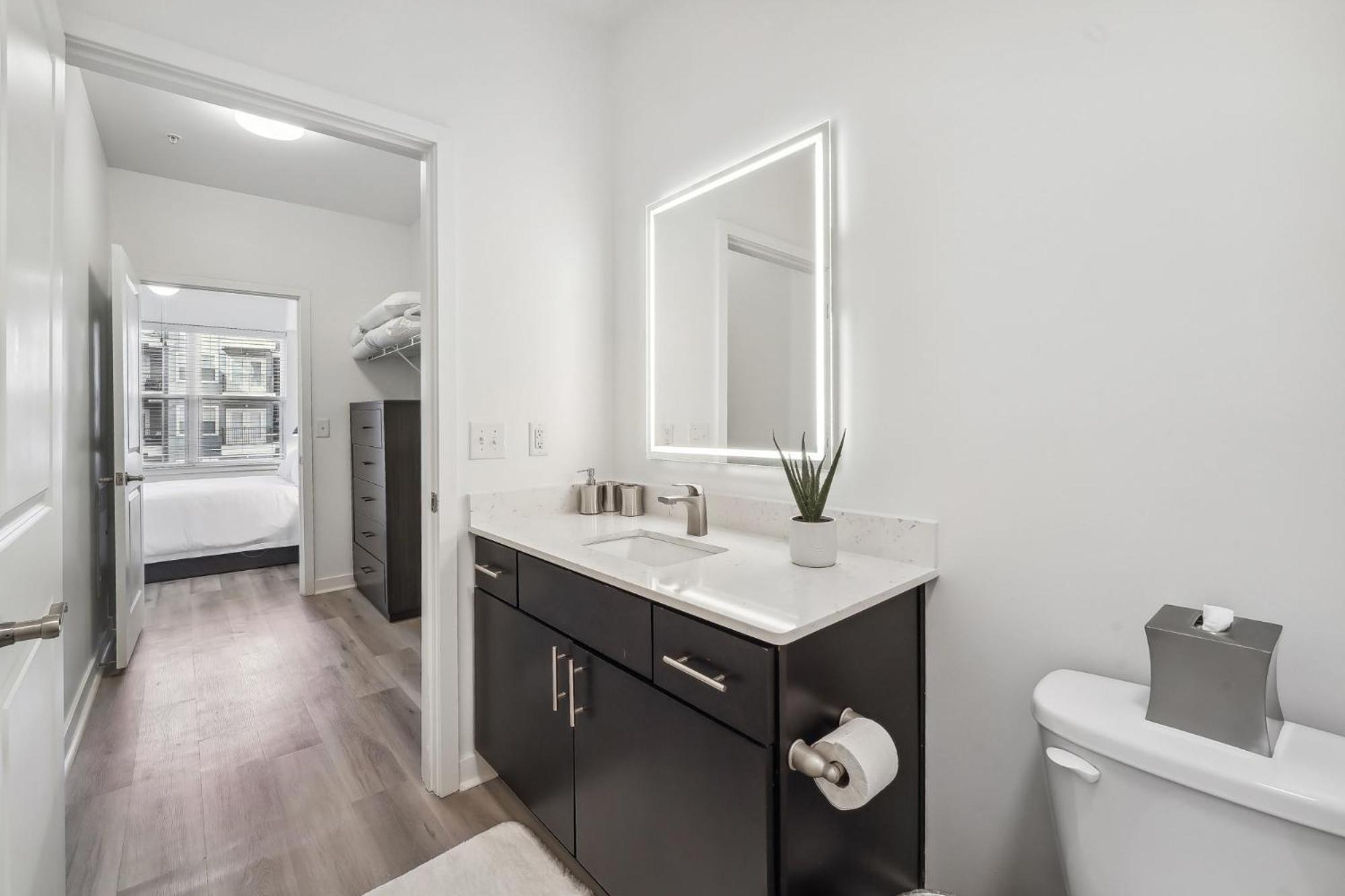 Premium Apartments And Studios At Midtown 205 In 夏洛特 外观 照片