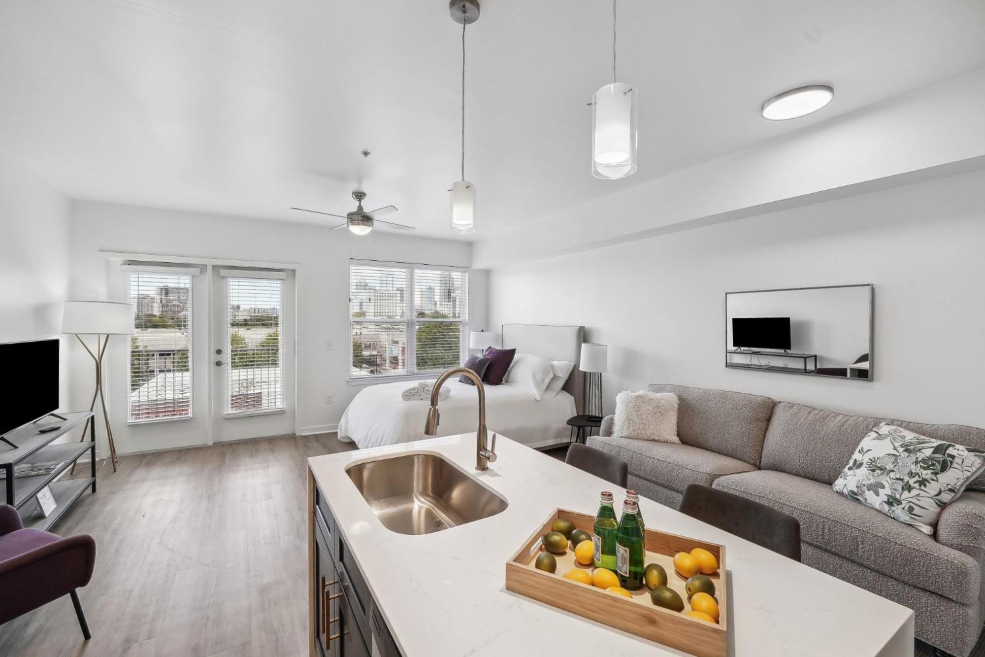 Premium Apartments And Studios At Midtown 205 In 夏洛特 外观 照片